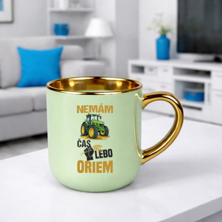 Nemám čas, lebo oriem – Elegantný hrnček na darček