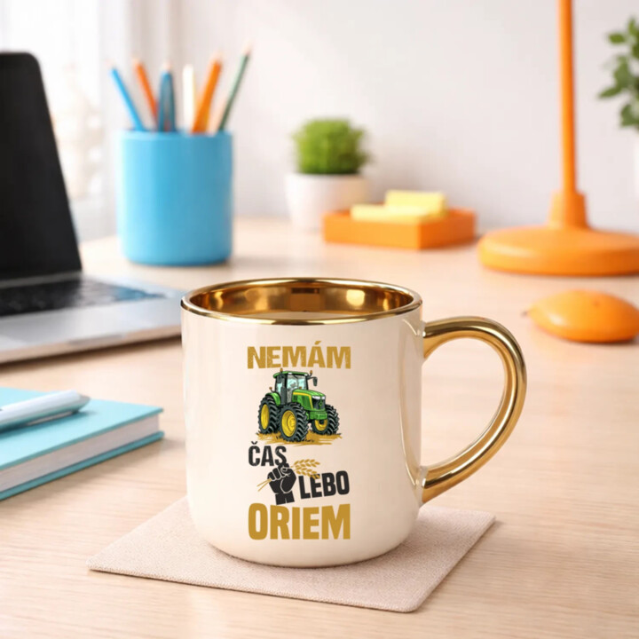 Nemám čas, lebo oriem – Elegantný hrnček na darček