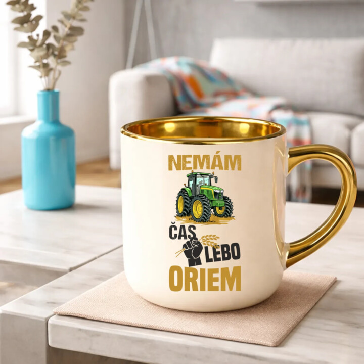 Nemám čas, lebo oriem – Elegantný hrnček na darček