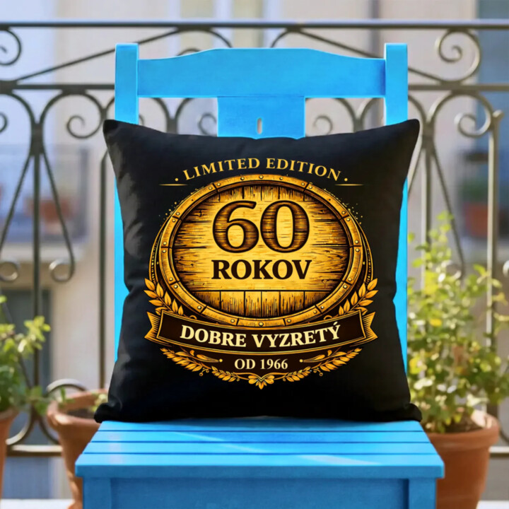 Limited edition 60 rokov - dobre vyzretý - od 1966 - čierny vankúš s potlačou