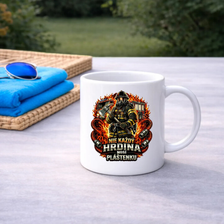 Nie každý hrdina nosí pláštenku - Hasič - keramický hrnček s potlačou