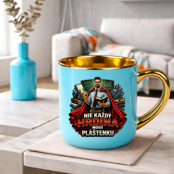 Nie každý hrdina nosí pláštenku - učiteľ  – Elegantný hrnček na darček