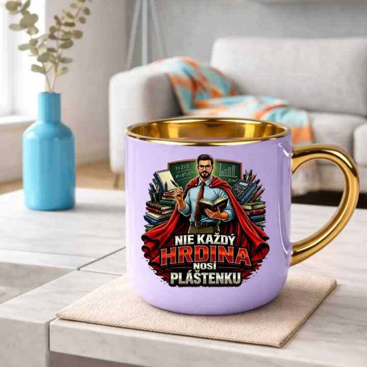 Nie každý hrdina nosí pláštenku - učiteľ  – Elegantný hrnček na darček