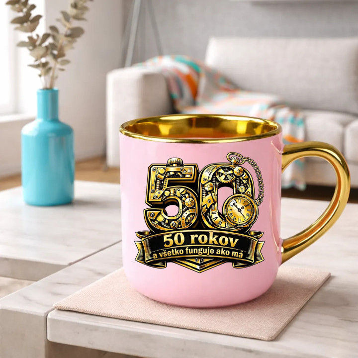 50 rokov a všetko funguje ako má – Elegantný hrnček na darček