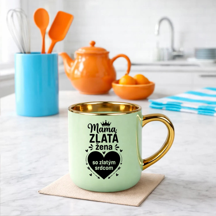 Mama - zlatá žena so zlatým srdcom – elegantný hrnček na darček