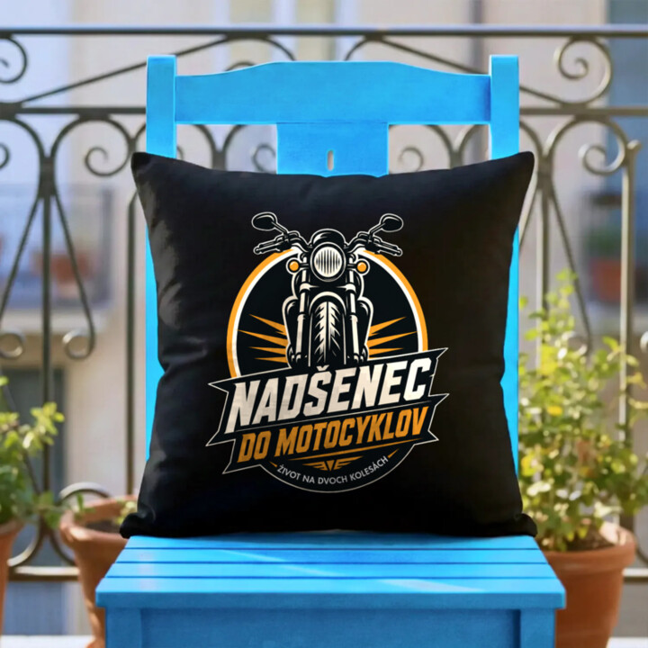 Nadšenec do motocyklov - čierny vankúš s potlačou