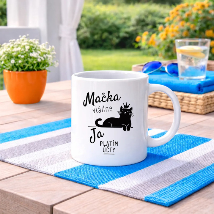 Mačka vládne, ja platím účty - keramický hrnček s potlačou
