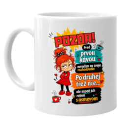 Pred prvou kávou neručím za svoje rozhodnutia - keramický hrnček s potlačou