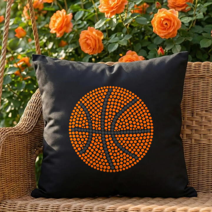Basketbalová lopta z bodiek - deň bodky - čierny vankúš s potlačou