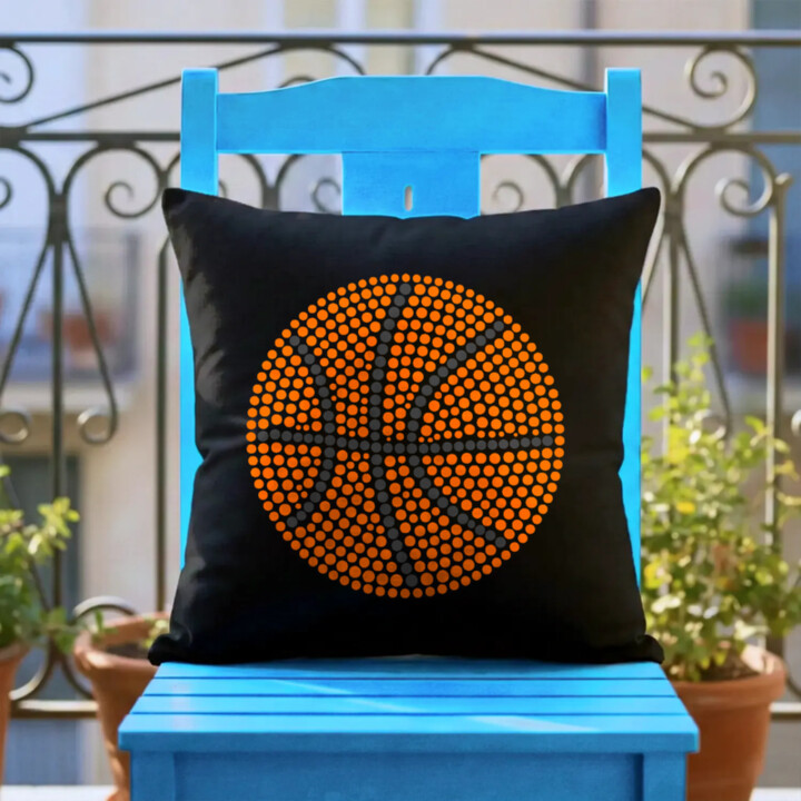 Basketbalová lopta z bodiek - deň bodky - čierny vankúš s potlačou