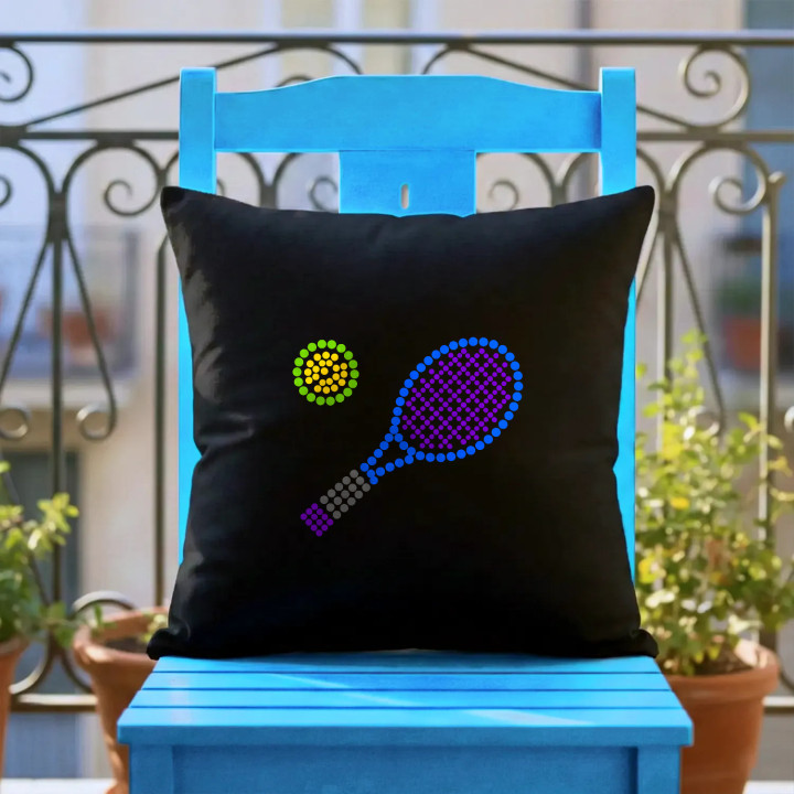 Tenis z bodiek - deň bodky - čierny vankúš s potlačou