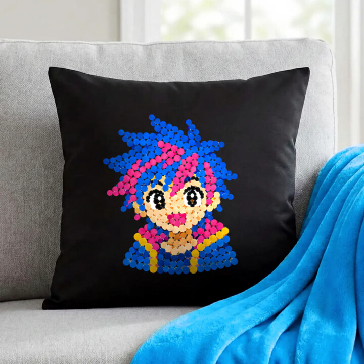 Anime dievča z bodiek - deň bodky - čierny vankúš s potlačou