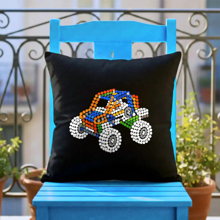 Auto zo stavebnice z bodiek - deň bodky - čierny vankúš s potlačou - inšpirované LEGO Technic