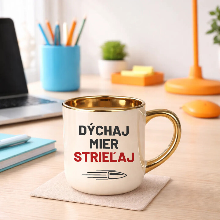 Dýchaj, mier, strieľaj - elegantný hrnček pre strelca