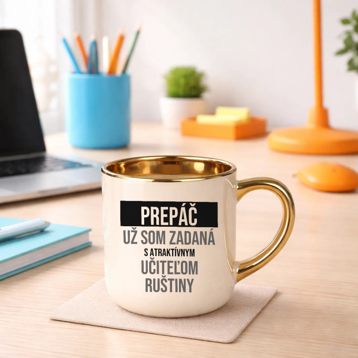 Prepáč, už som zadaná s atraktívnym učiteľom ruštiny - elegantný hrnček na darček