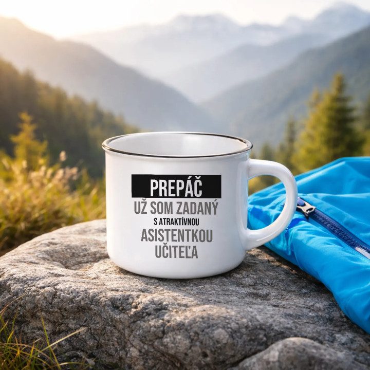 Prepáč, už som zadaný s atraktívnou asistentkou učiteľa - smaltovaný hrnček s potlačou