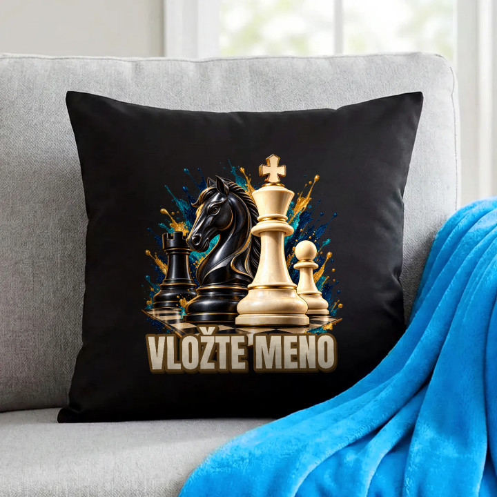 Šach (meno) - jazdec, kráľ a pešiak - čierny vankúš s potlačou - personalizovaný produkt