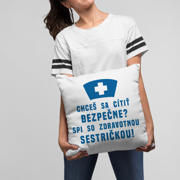 Spi so zdravotnou sestričkou - vankúš s potlačou