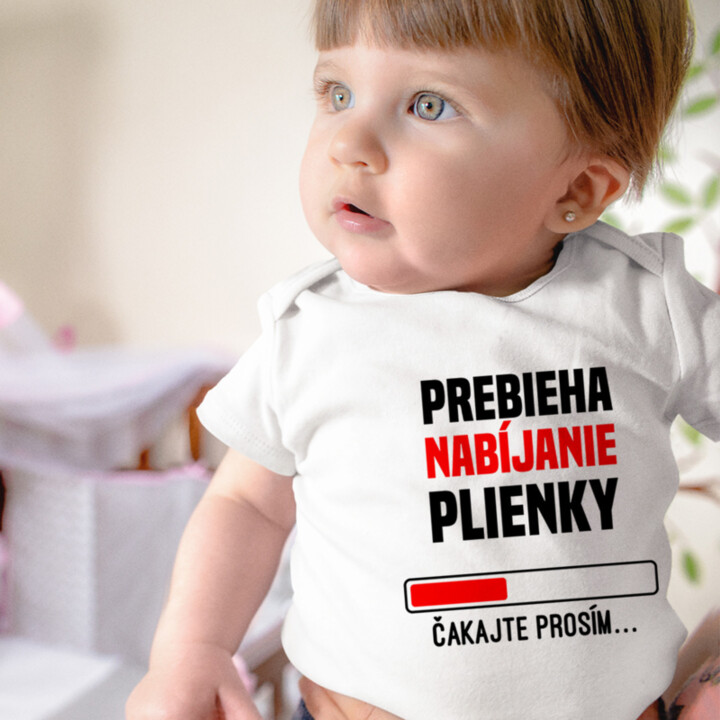 Prebieha nabíjanie plienky – body s potlačou
