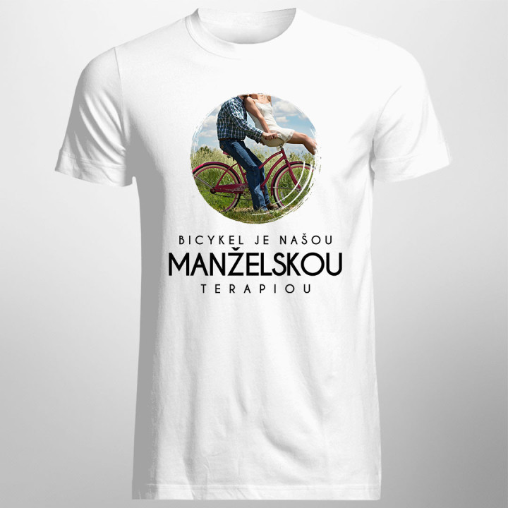 Bicykel je našou manželskou terapiou - Pánske tričko s potlačou