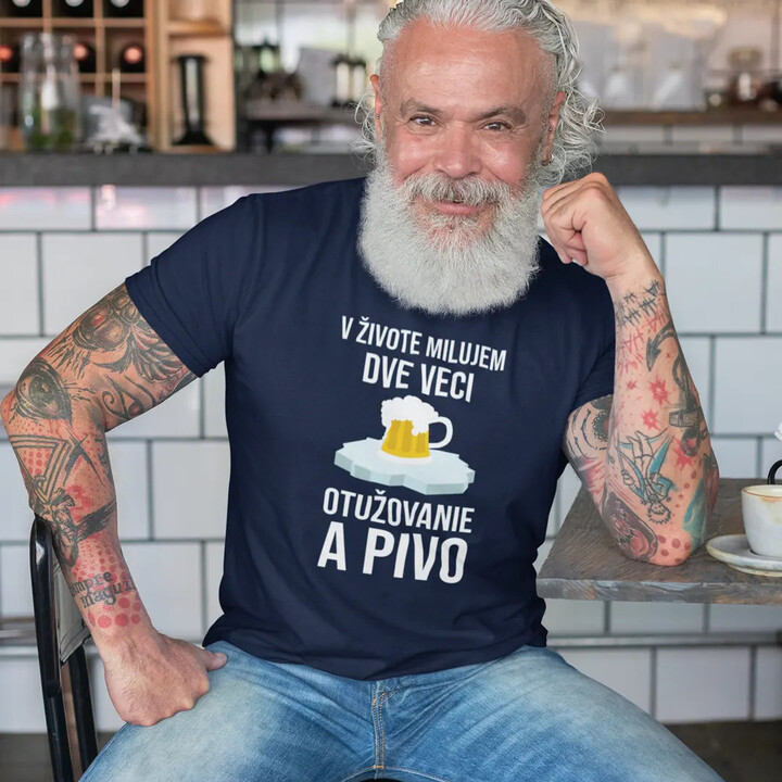 V živote milujem dve veci: otužovanie a pivo -  dámske tričko s potlačou