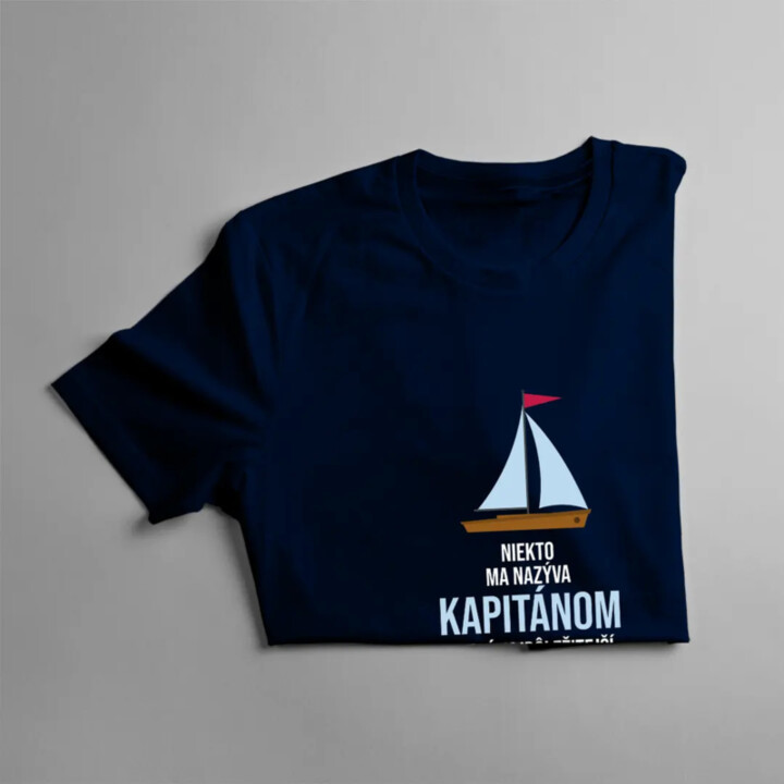 Niekto ma nazýva kapitánom - babička - dámske alebo unisex tričko s potlačou